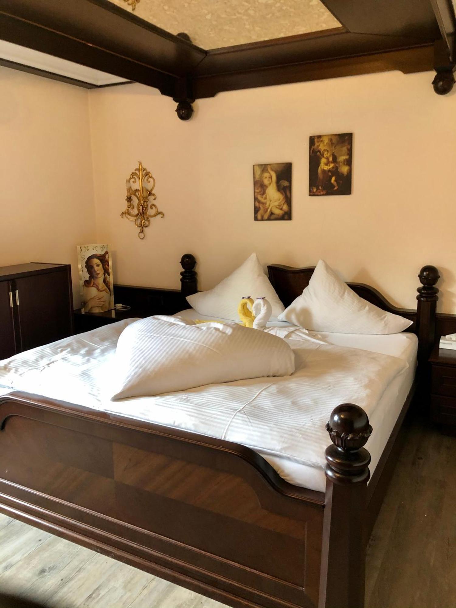 Gasthof Enzian Tannheim Room photo