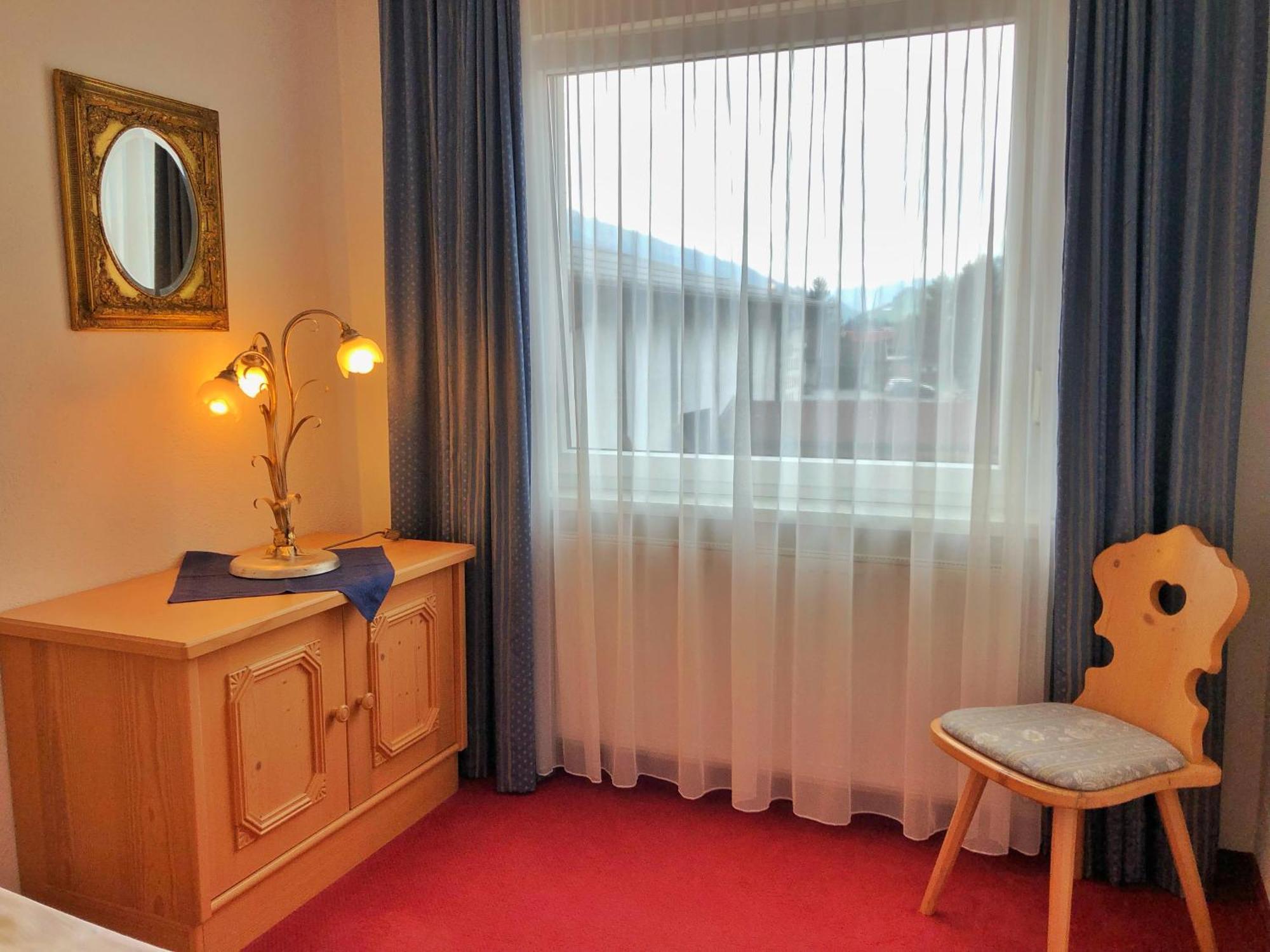 Gasthof Enzian Tannheim Room photo