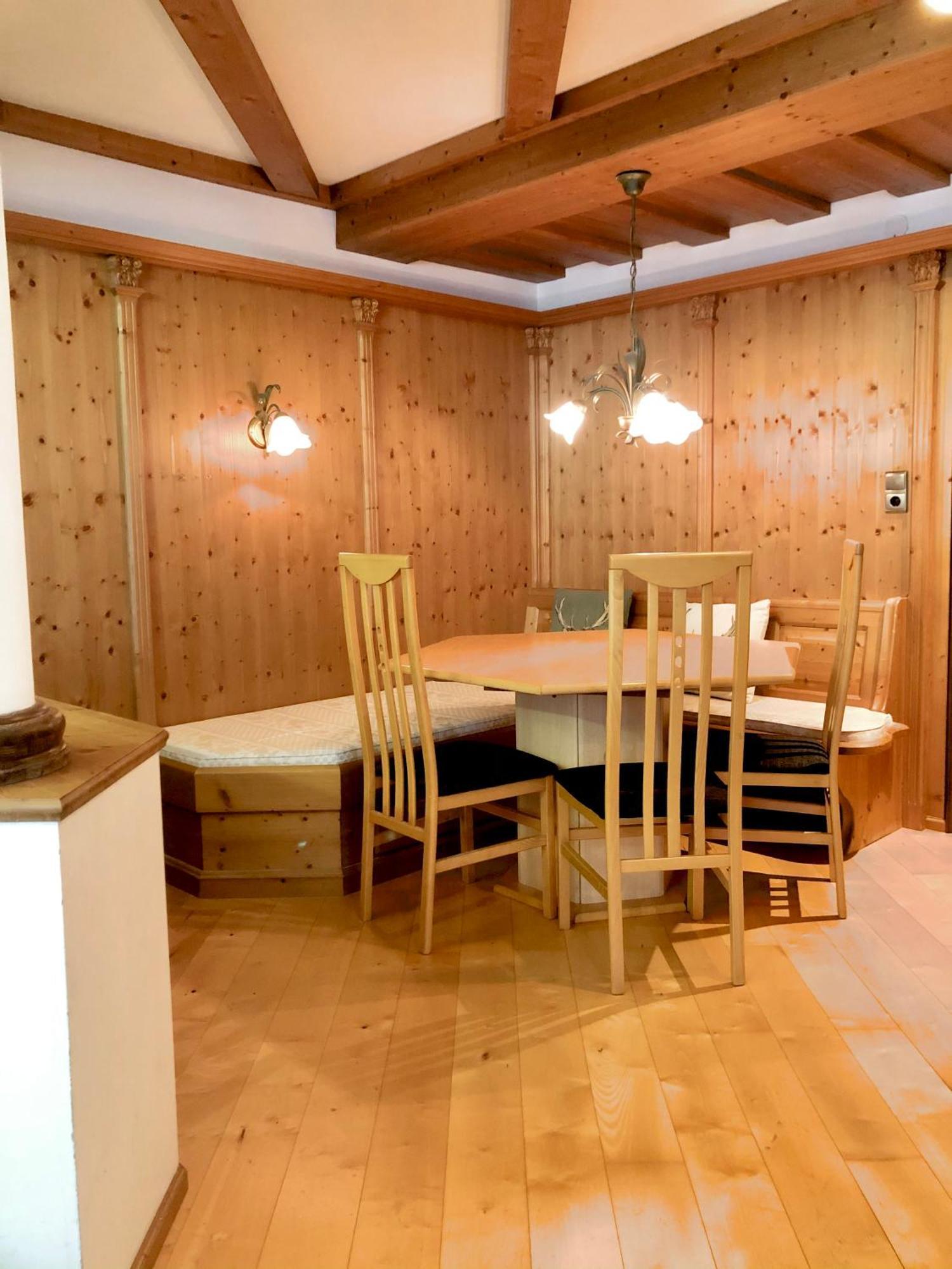 Gasthof Enzian Tannheim Room photo