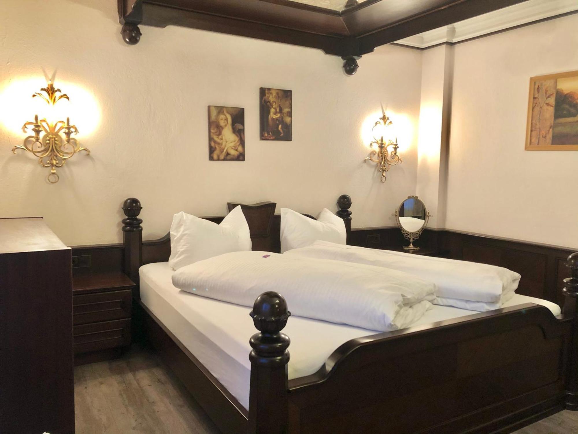 Gasthof Enzian Tannheim Room photo
